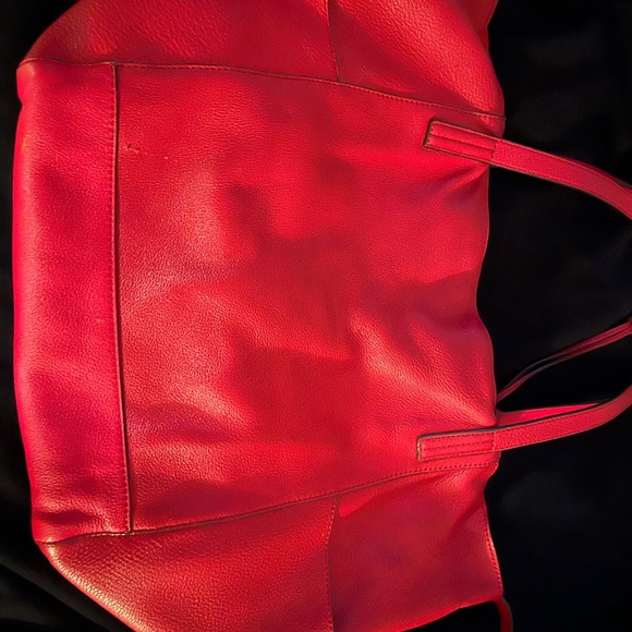 Michael Kors large purse (red) - Picture 6 of 9